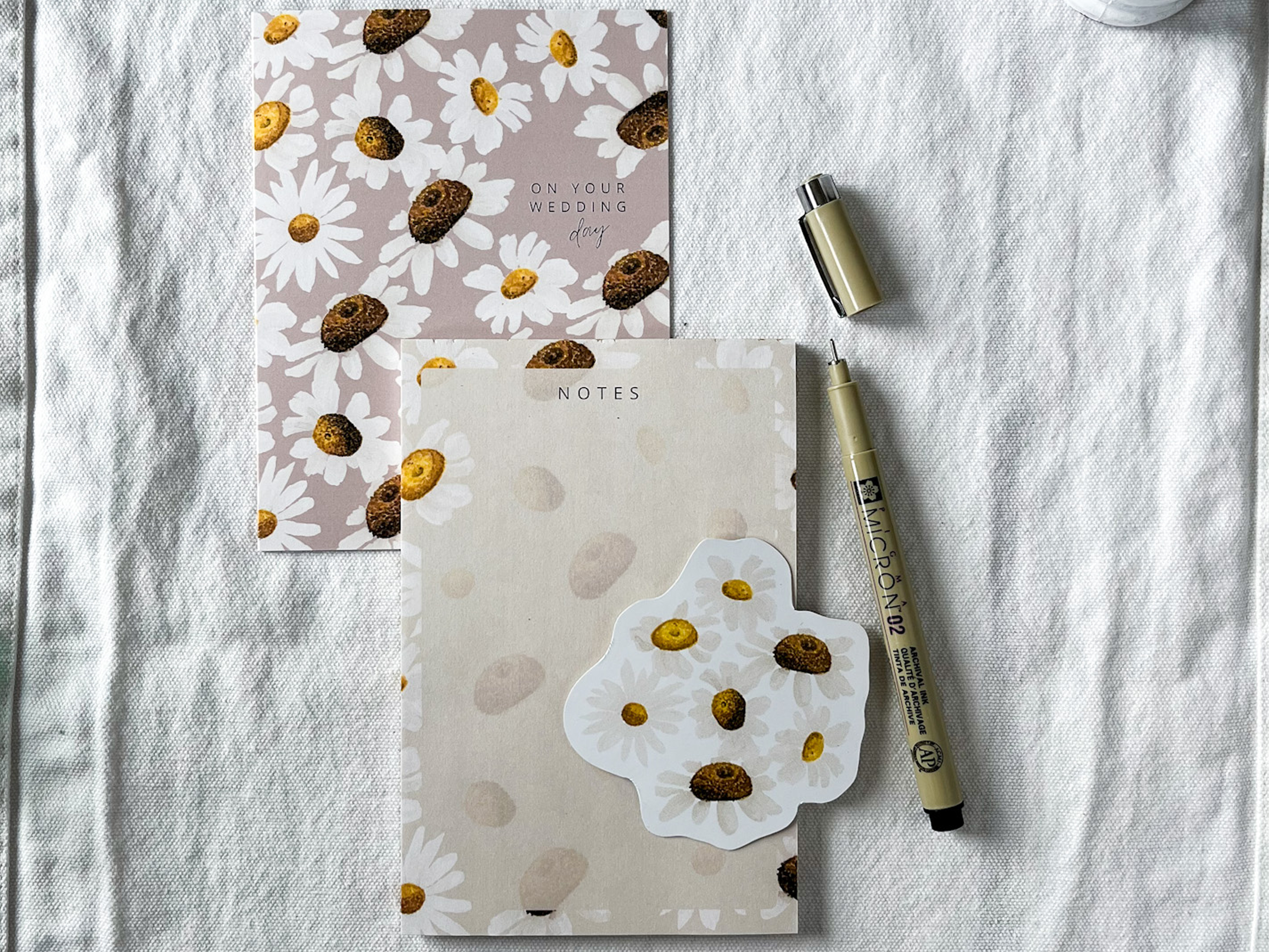 White Daisies Greeting Card, Notepad and Sticker Bundle